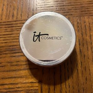 It cosmetics bye bye pores (medium)